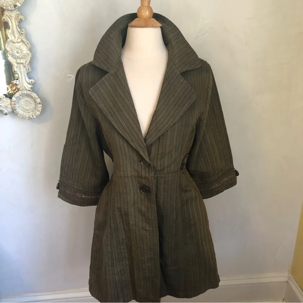 Mrs.Pepper Green Herringbone red pinstripe coat w/buttons & 3/4sleeves SizeLarge